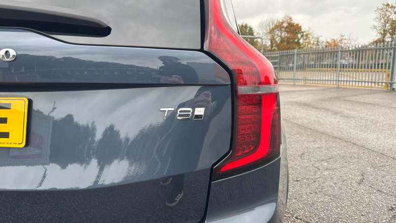 Volvo XC90 2.0 T8 PHEV Plus Dark 5dr AWD Geartronic Estate